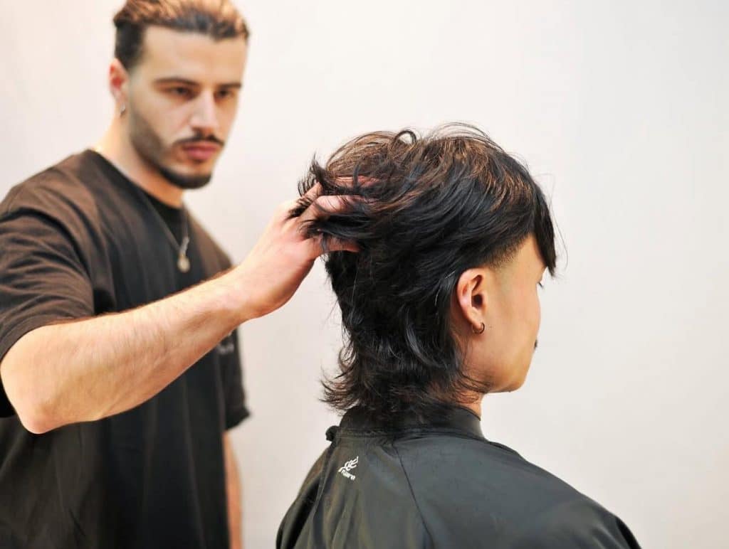 Détail coupe homme artisan coiffeur Paris